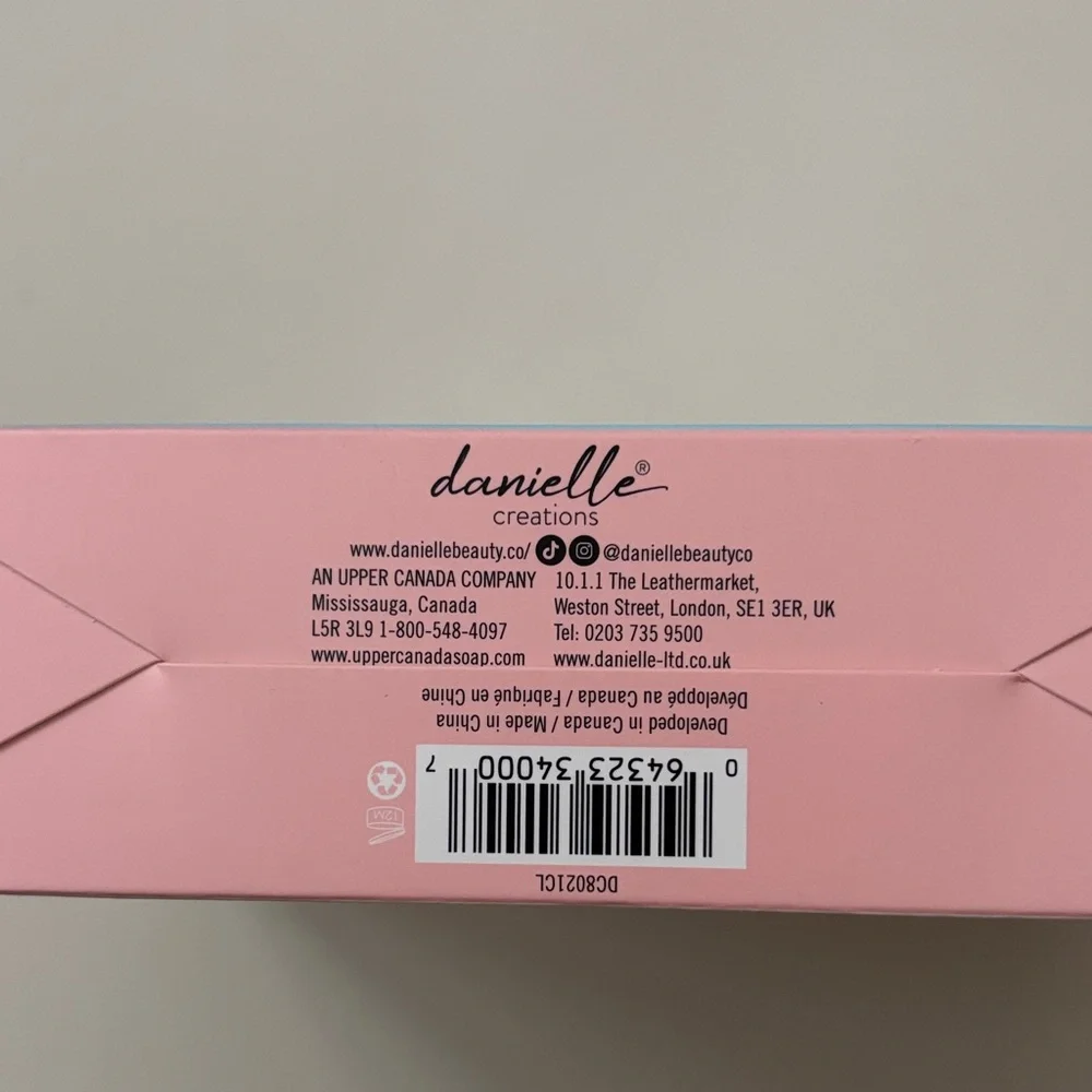 Danielle Creations Collagen Facial Serum & Hydrogel Masks  7 Pieces NIB